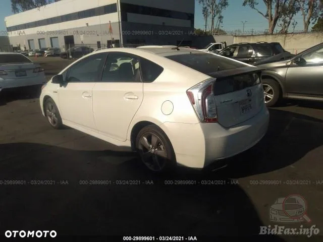 Toyota Prius 1.8 HSD Premium - 14