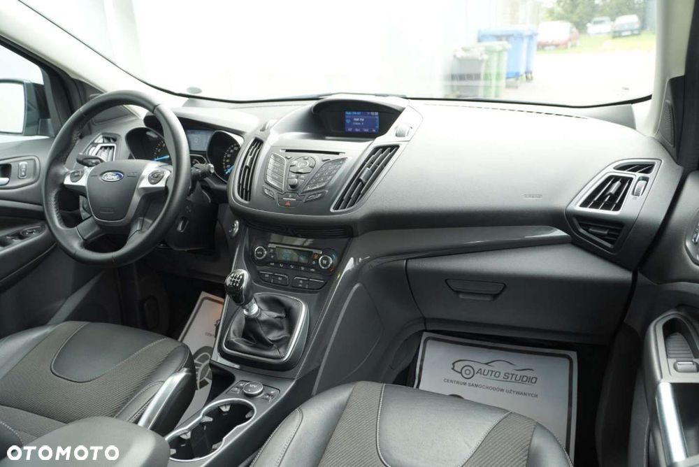 Ford Kuga 1.5 EcoBoost 2x4 Titanium - 11