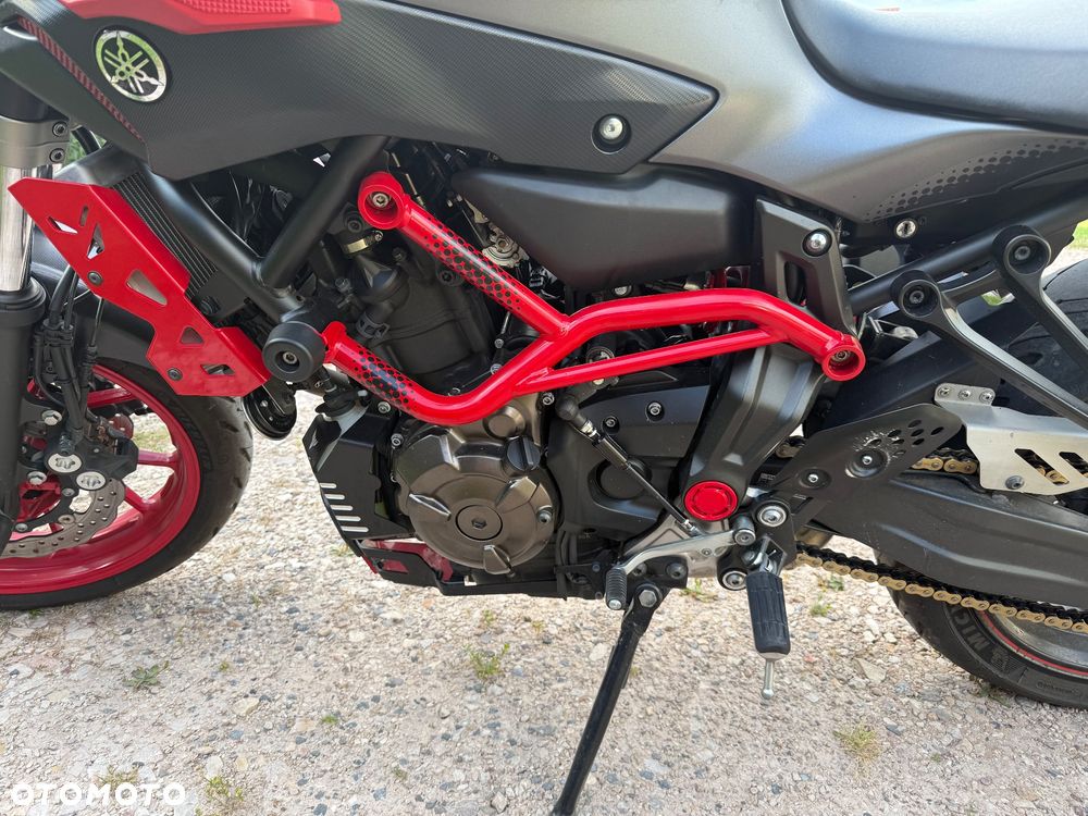 Yamaha MT - 8