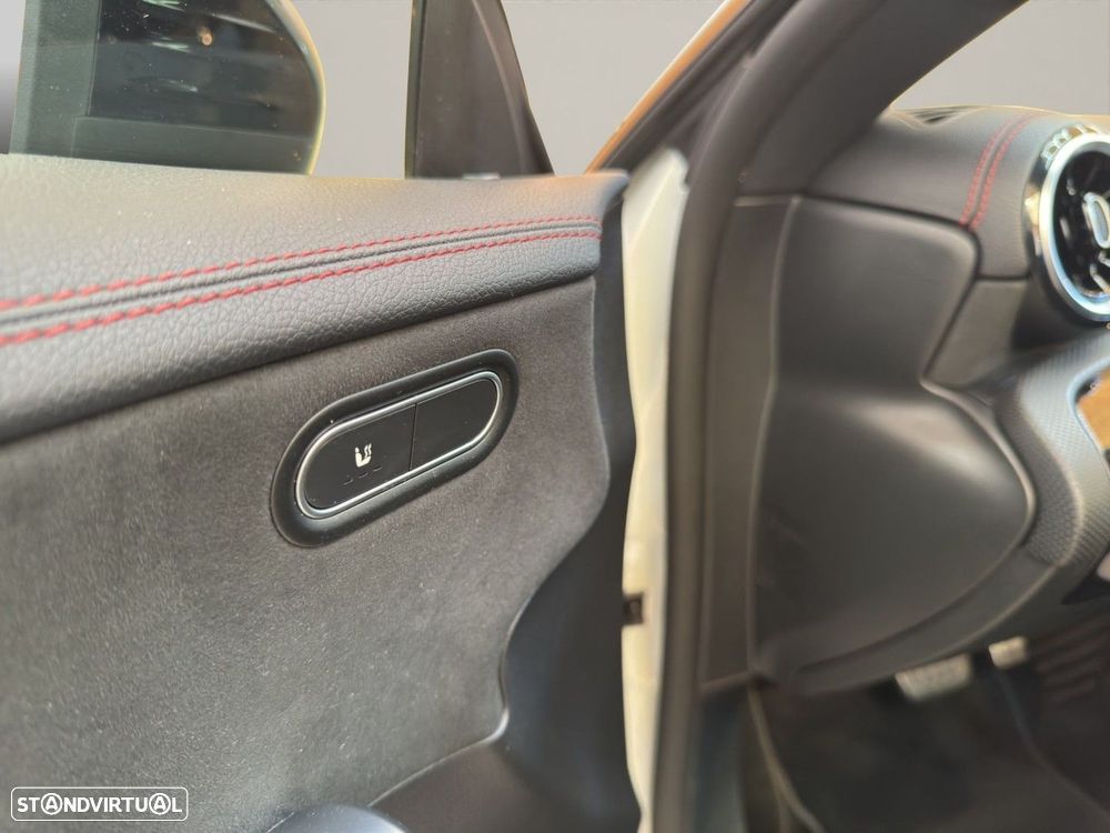 Mercedes-Benz CLA 200 d - 24