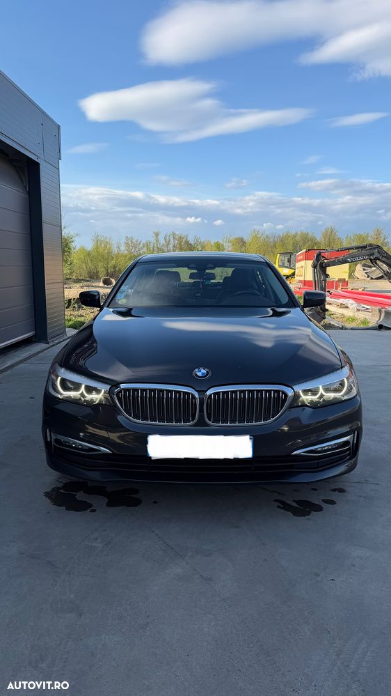 BMW Seria 5 520d Aut. Luxury Line - 2