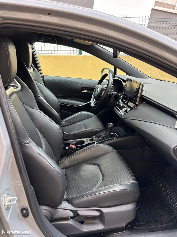 Toyota Corolla 2.0 Hybrid Exclusive - 11