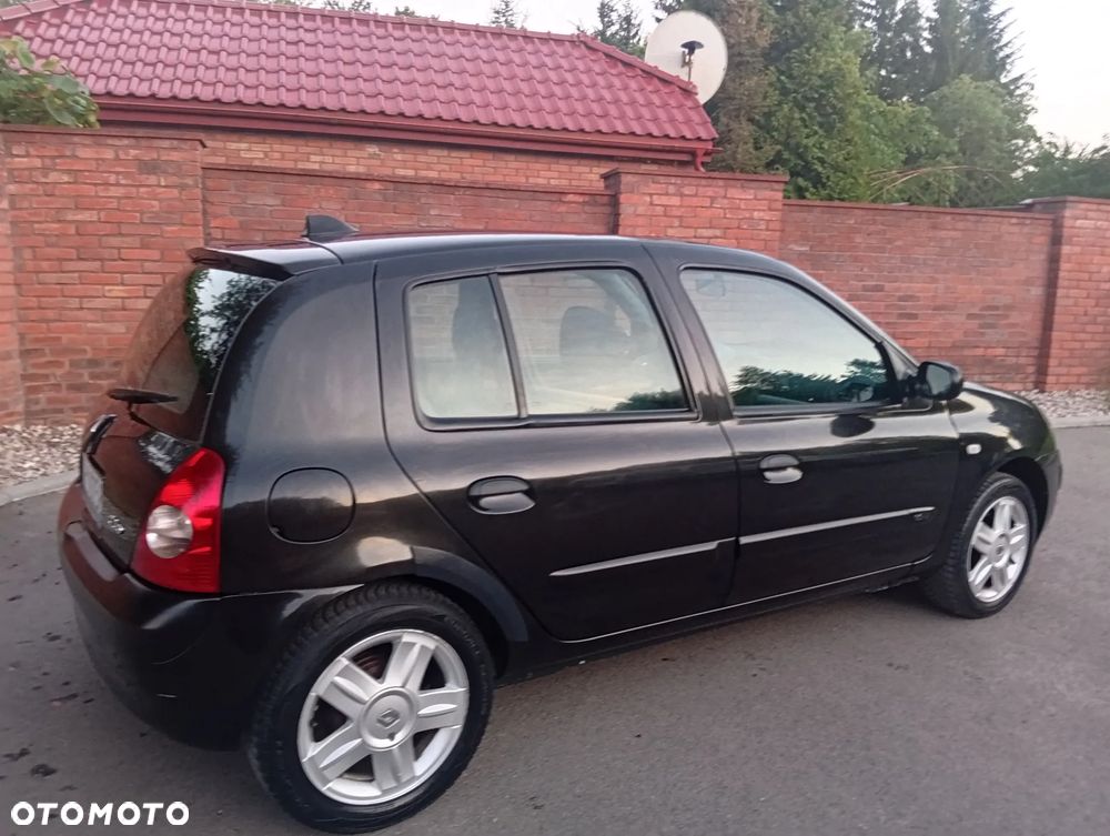 Renault Clio - 7