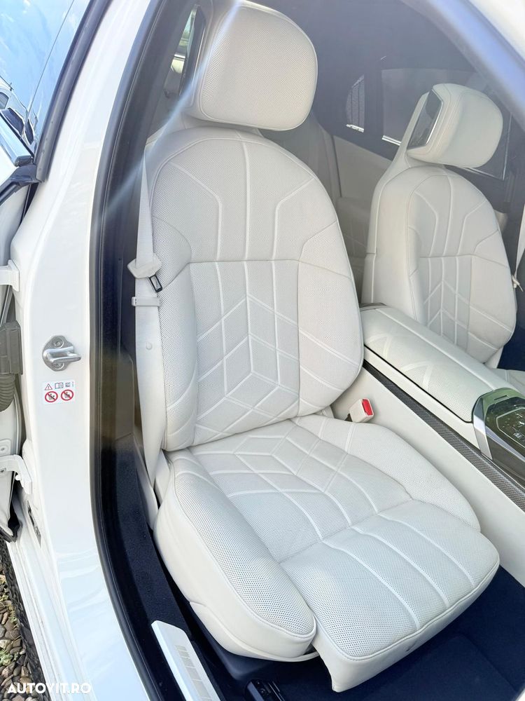 BMW Seria 7 - 18