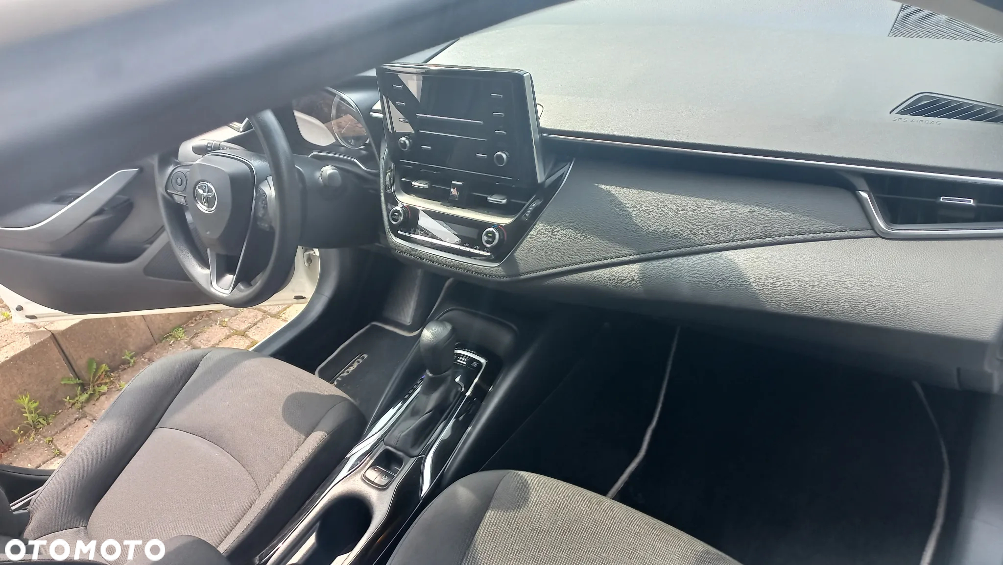 Toyota Corolla 1.8 Hybrid Active - 33