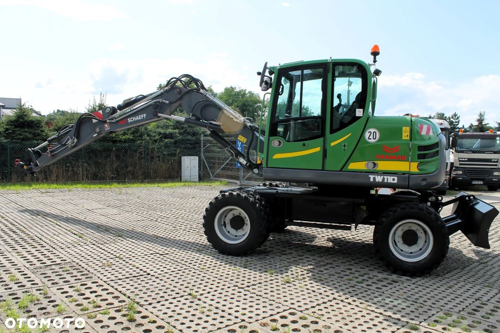 Schaeff TW110 koparka kołowa 4x4 - 19