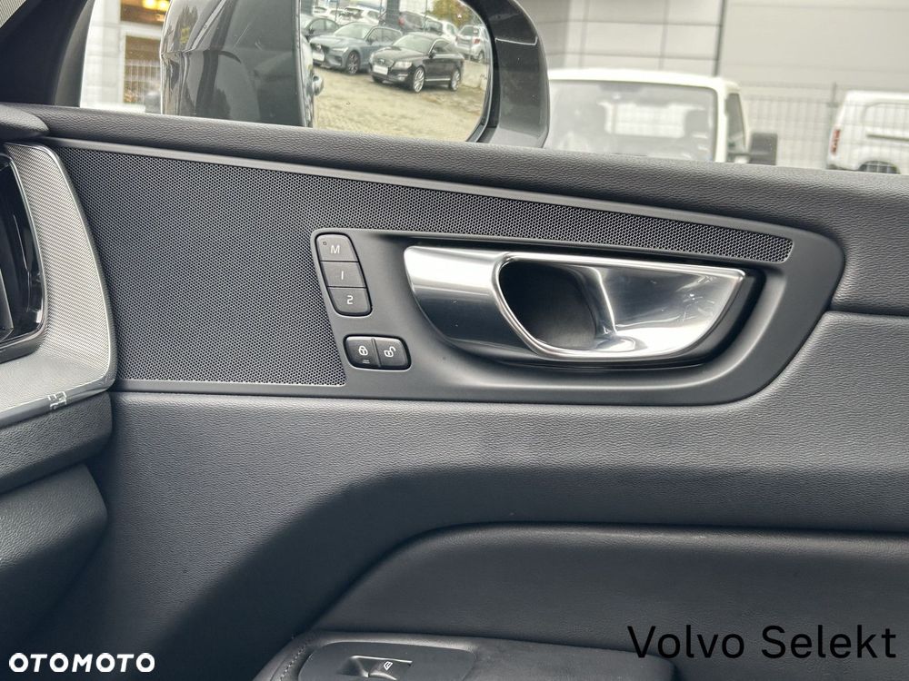 Volvo XC 60 - 22