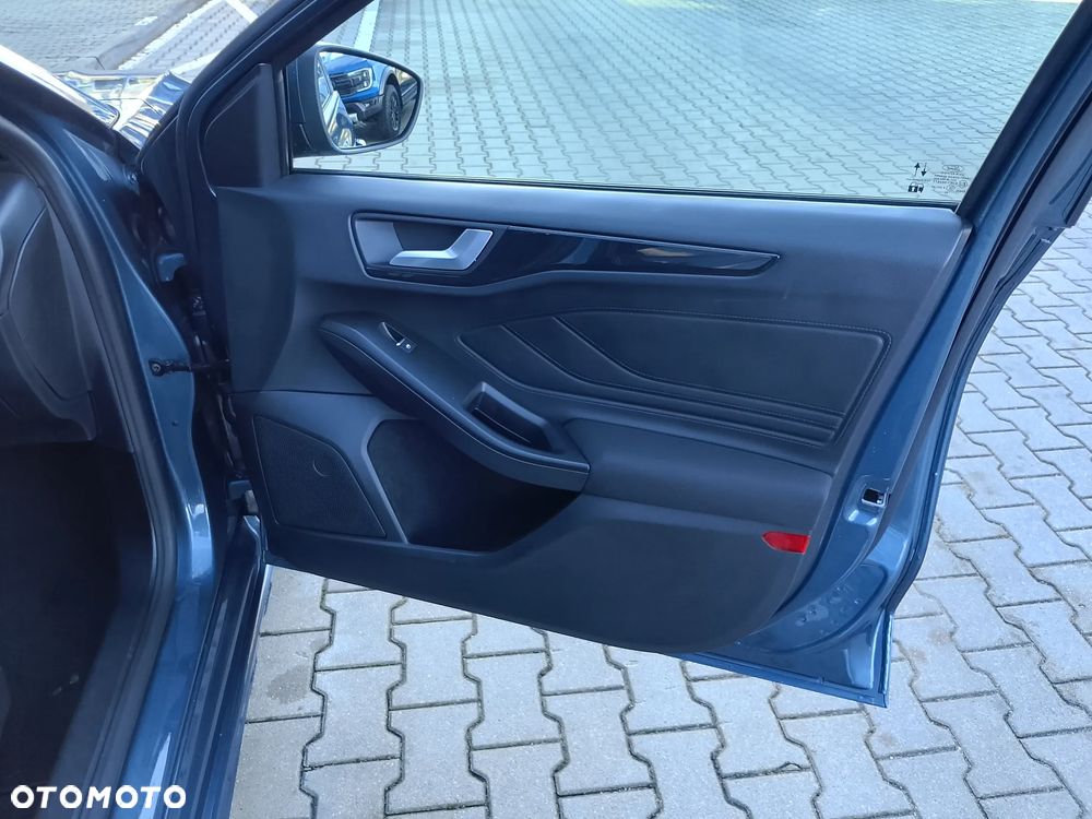 Ford Focus 1.0 EcoBoost Hybrid ST-LINE - 14