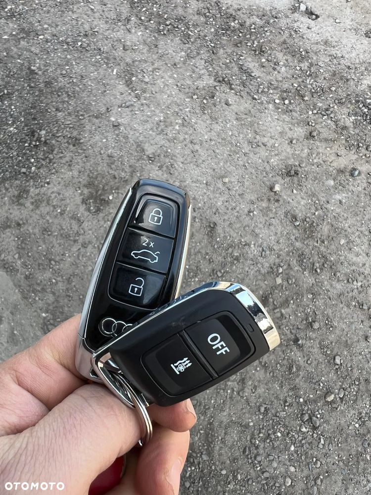 Audi A8 - 19