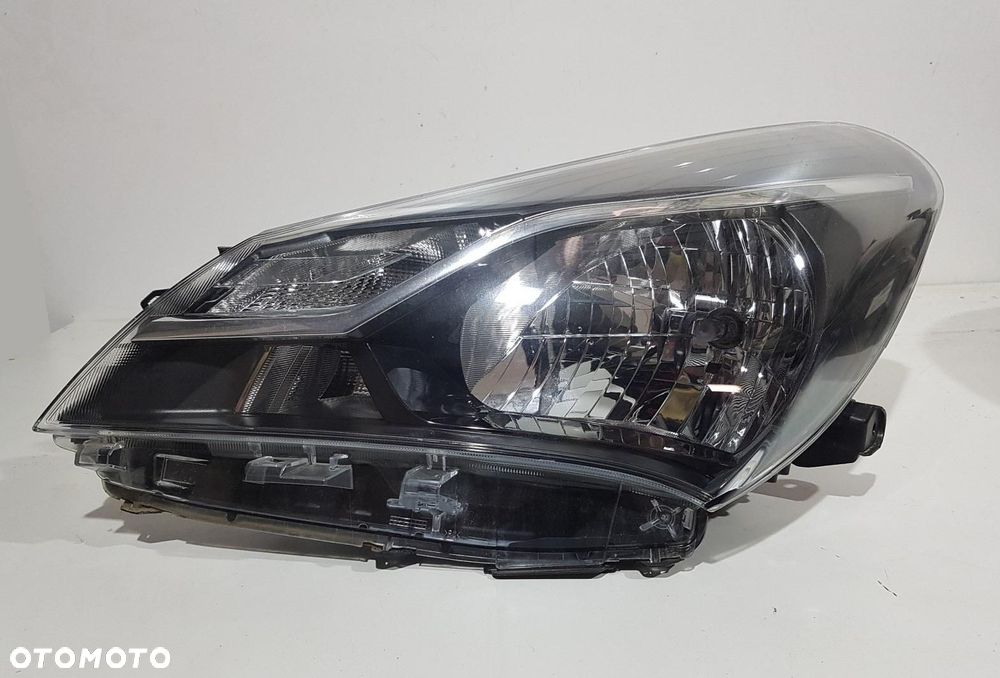 TOYOTA YARIS III 3 LIFT 17- LAMPA PRZÓD PRZEDNIA LEWA EUROPA ORYGINAŁ - 3