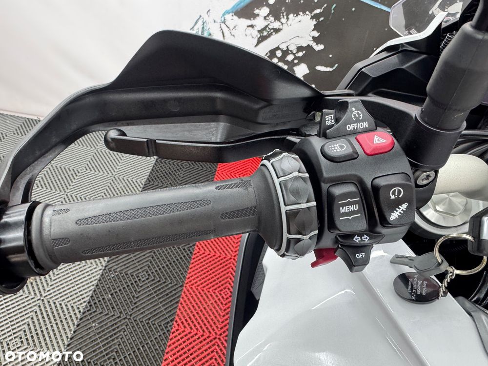 BMW XR - 23
