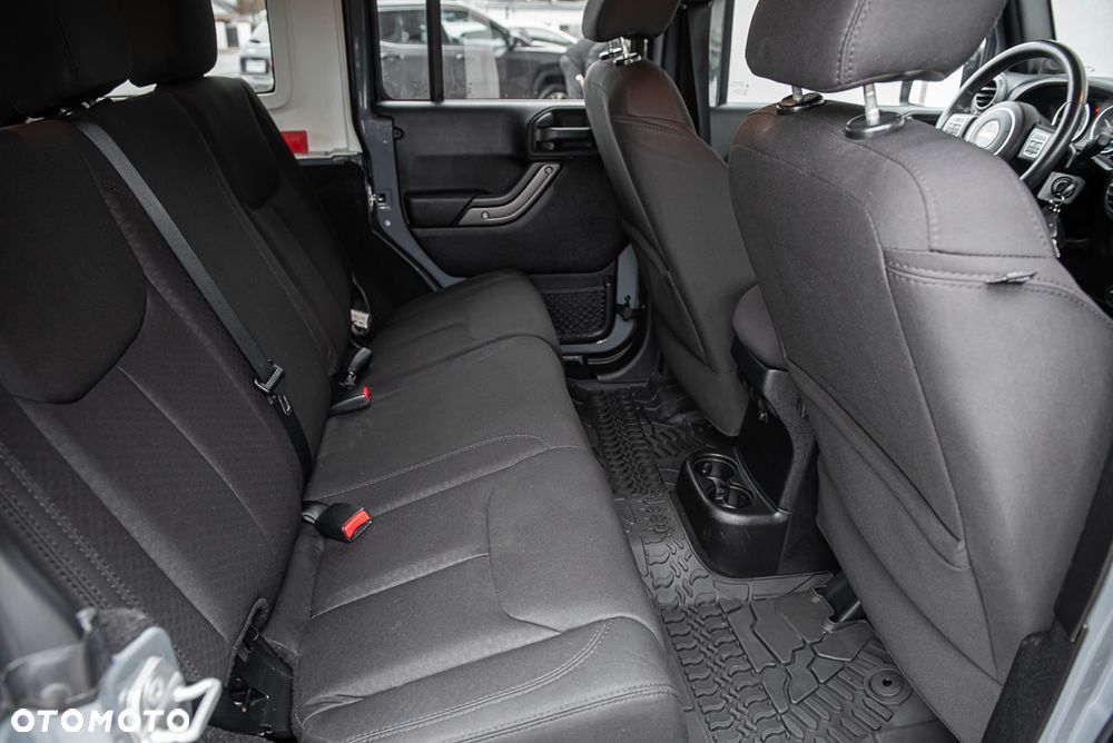 Jeep Wrangler - 26