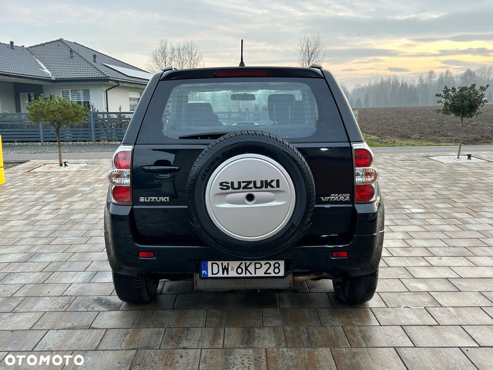 Suzuki Grand Vitara 1.6 - 17
