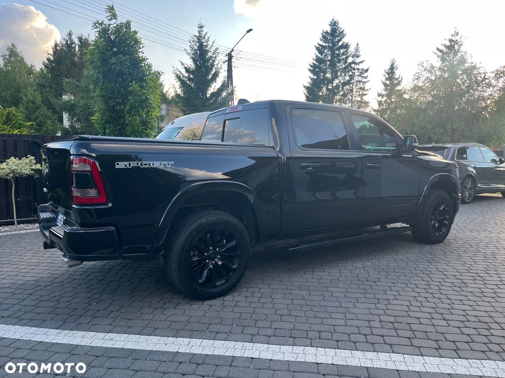 Dodge RAM - 8