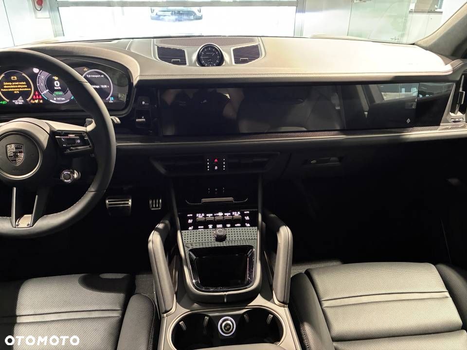 Porsche Cayenne Turbo E-Hybrid PHEV - 23