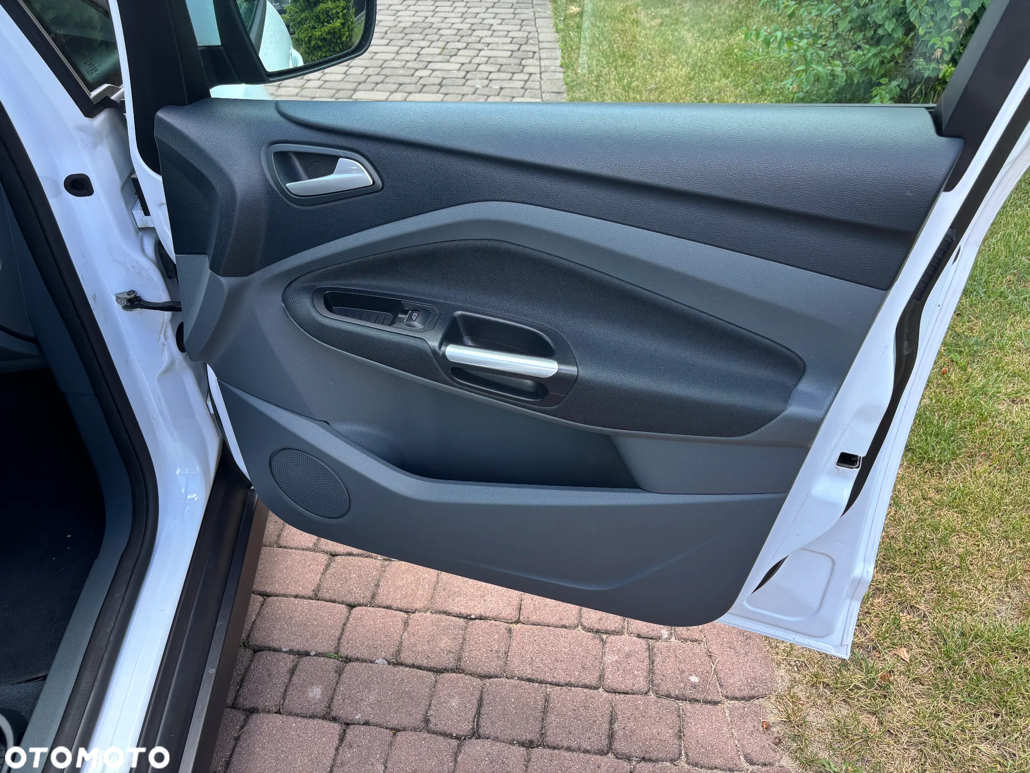 Ford C-MAX 1.6 Ti-VCT SYNC Edition - 21