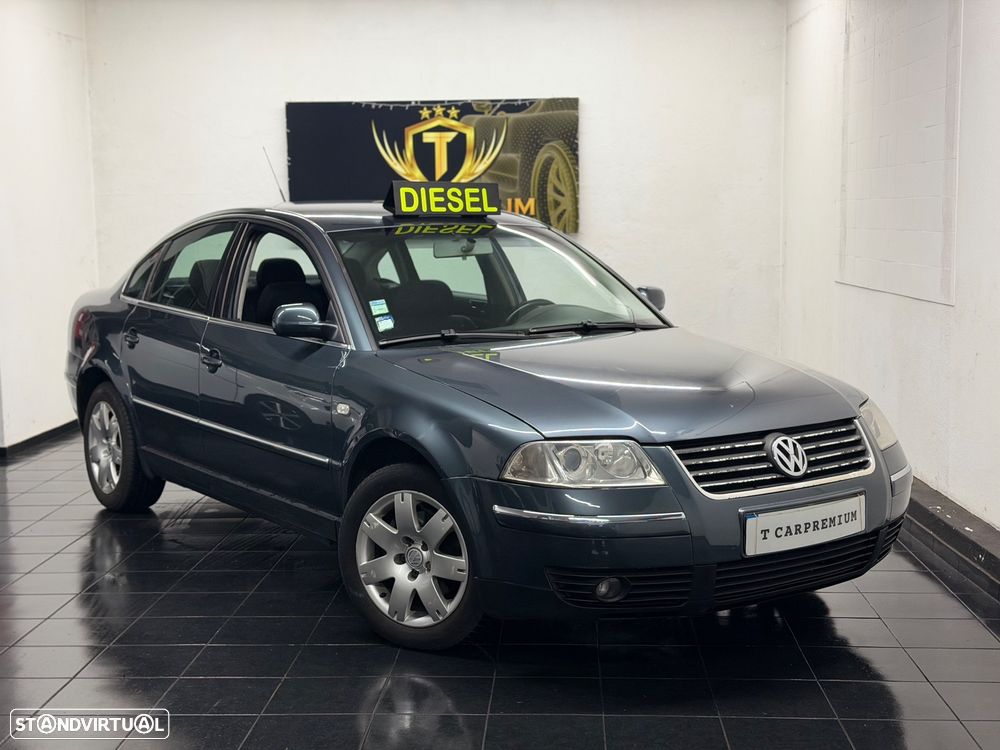 VW Passat 1.9 TDi Highline - 1