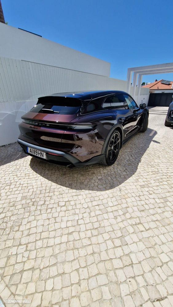 Porsche Taycan Cross Turismo 4 - 8