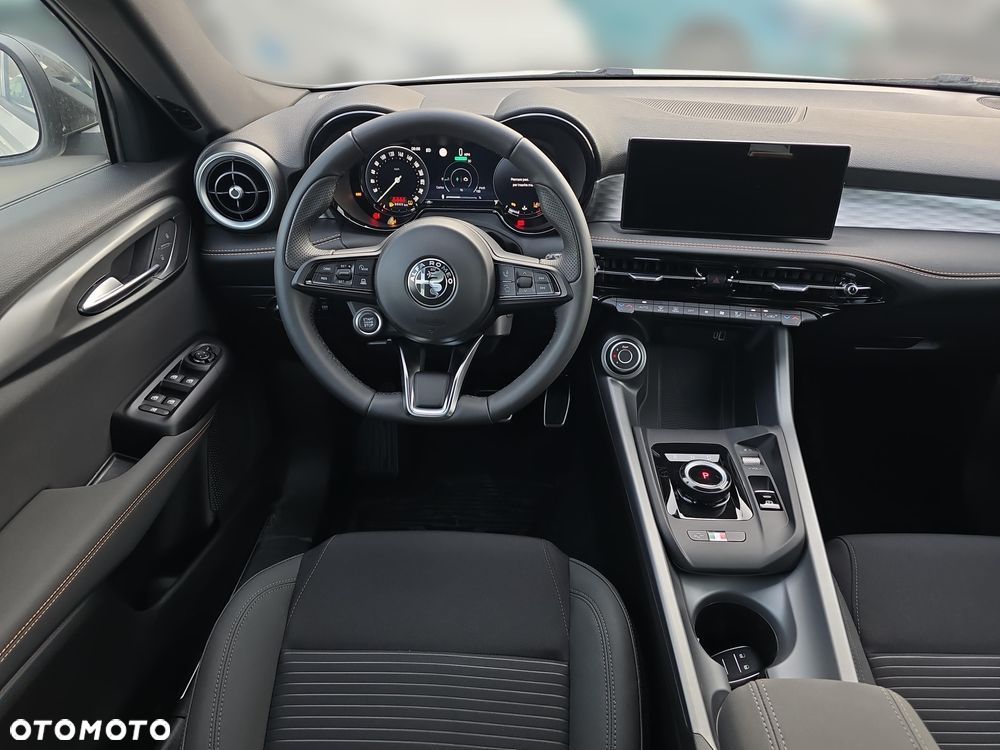 Alfa Romeo Tonale 1.6 JTD DCT - 13