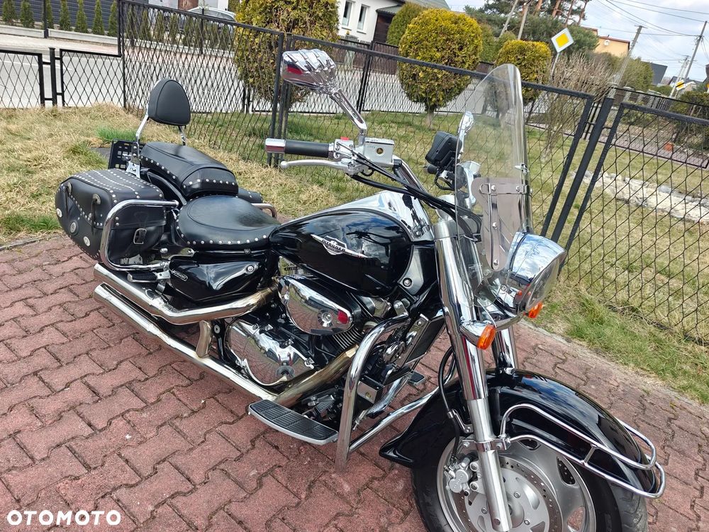 Suzuki Intruder - 2