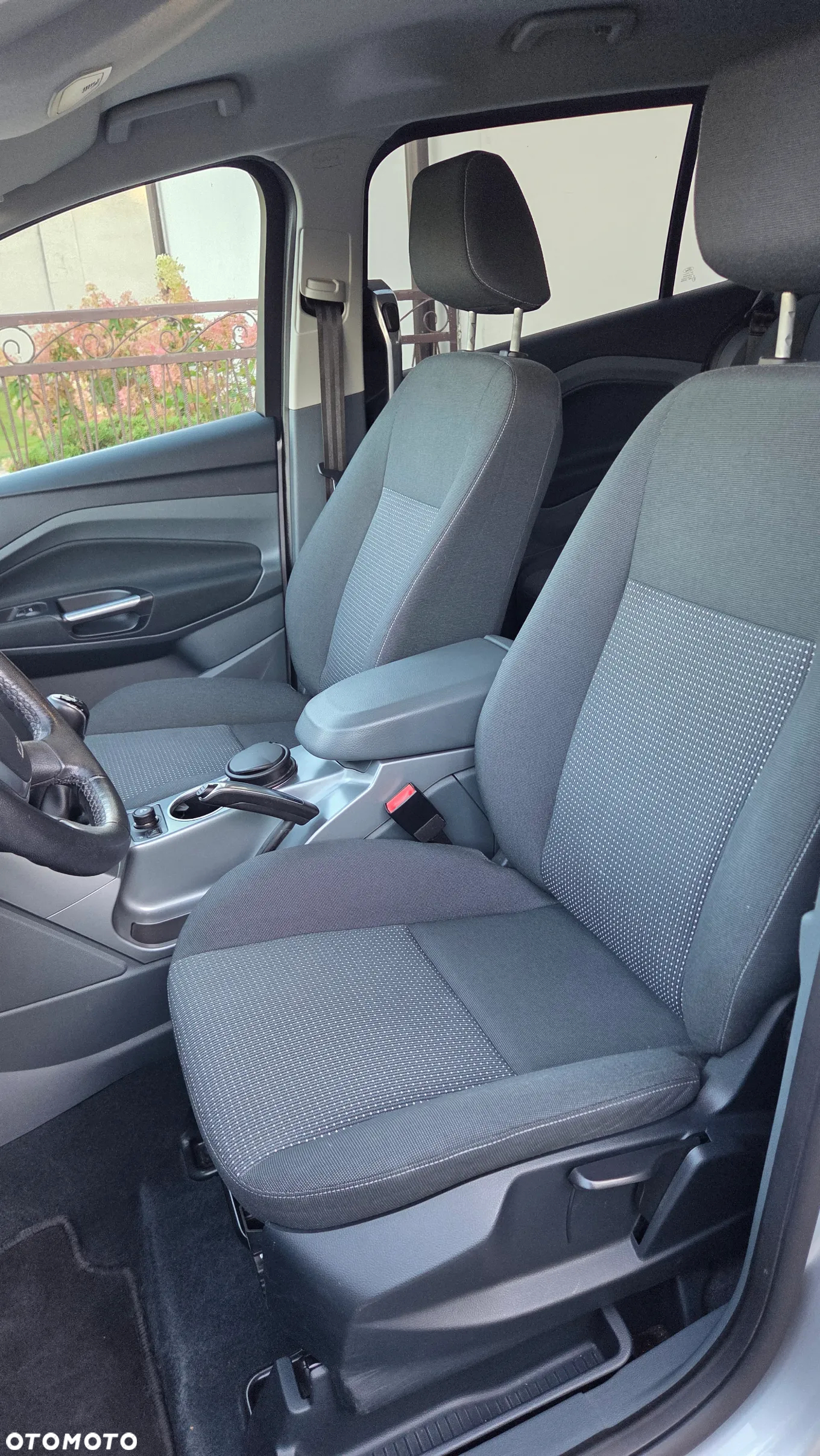 Ford Grand C-MAX 1.6 TDCi Start-Stop-System Business Edition - 19