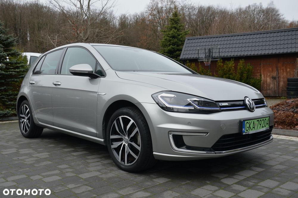 Volkswagen Golf - 11