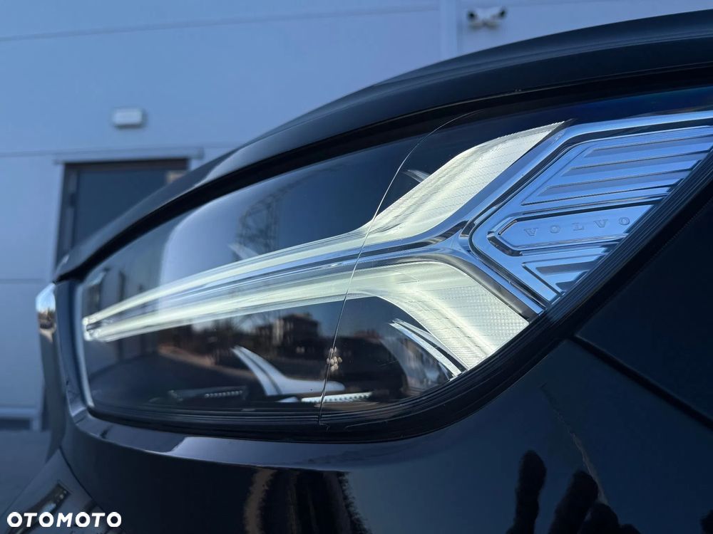 Volvo XC 40 T2 Momentum Core - 28