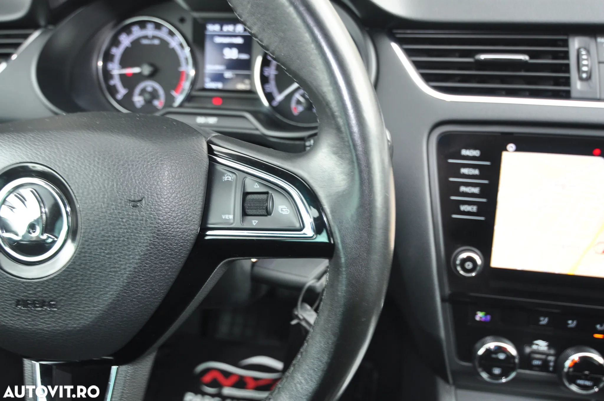 Skoda Octavia Combi Diesel 2.0 TDI Ambition - 17