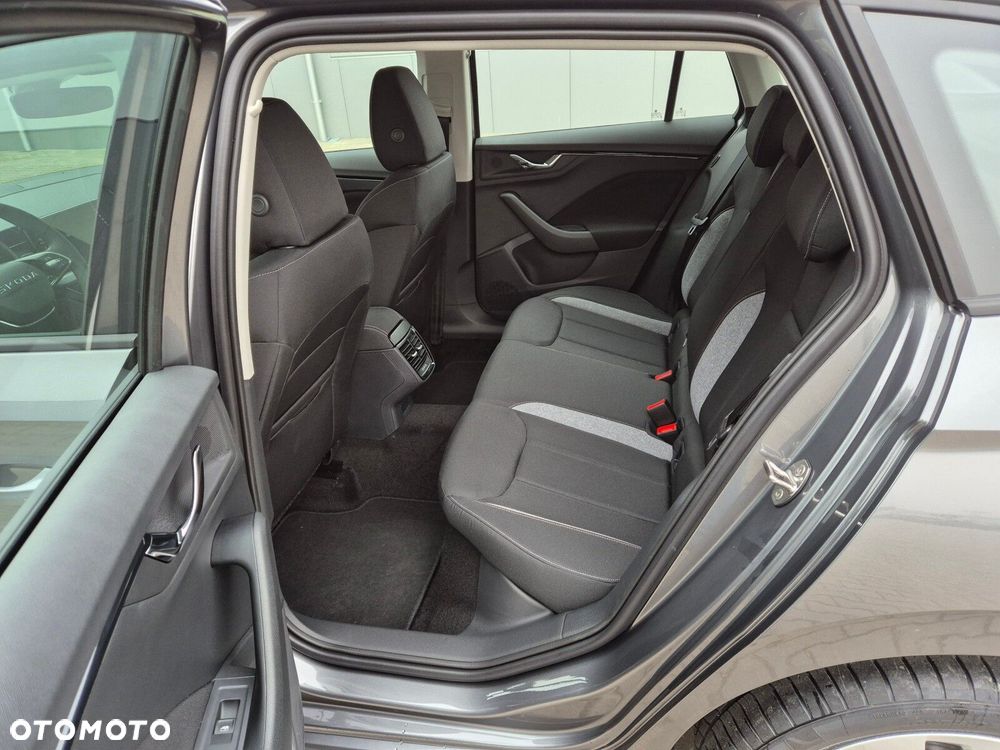 Skoda Scala 1.0 TSI Edition 130 DSG - 17