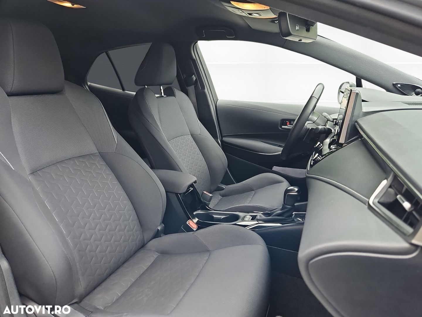 Toyota Corolla 1.8 HSD Dynamic - 14