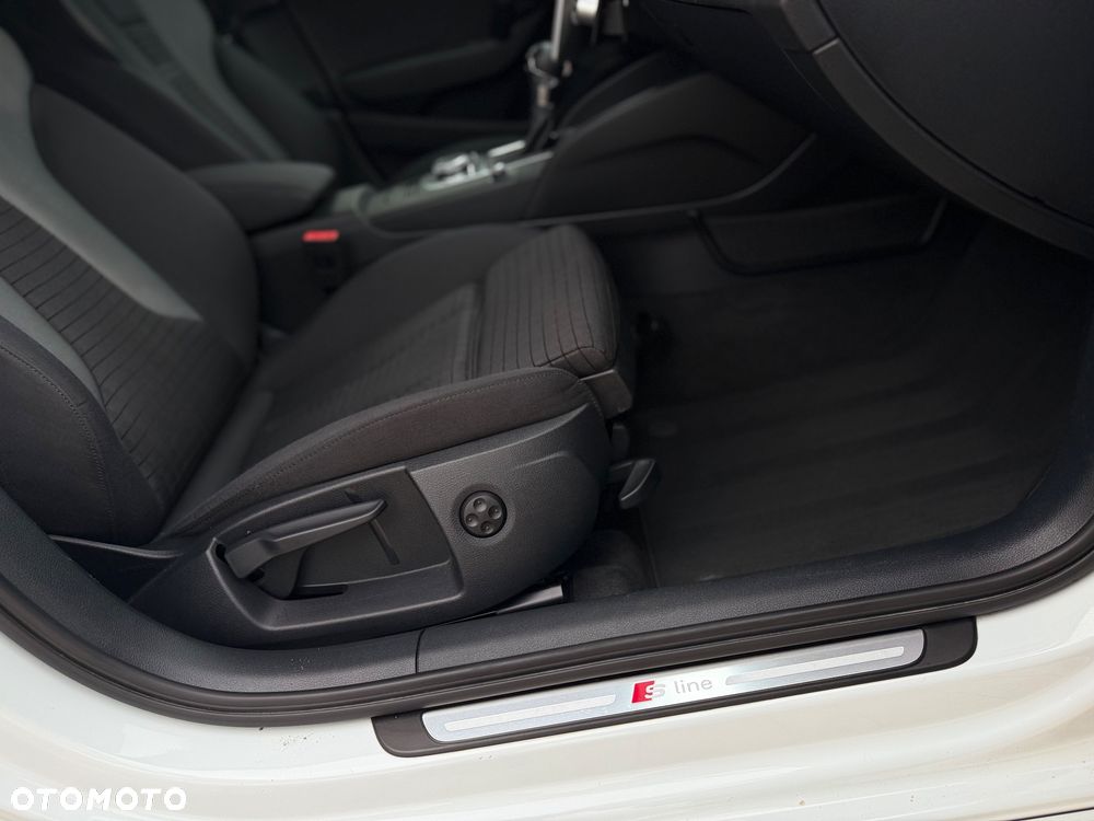 Audi A3 Sportback 2.0 TDI Sport S tronic - 24