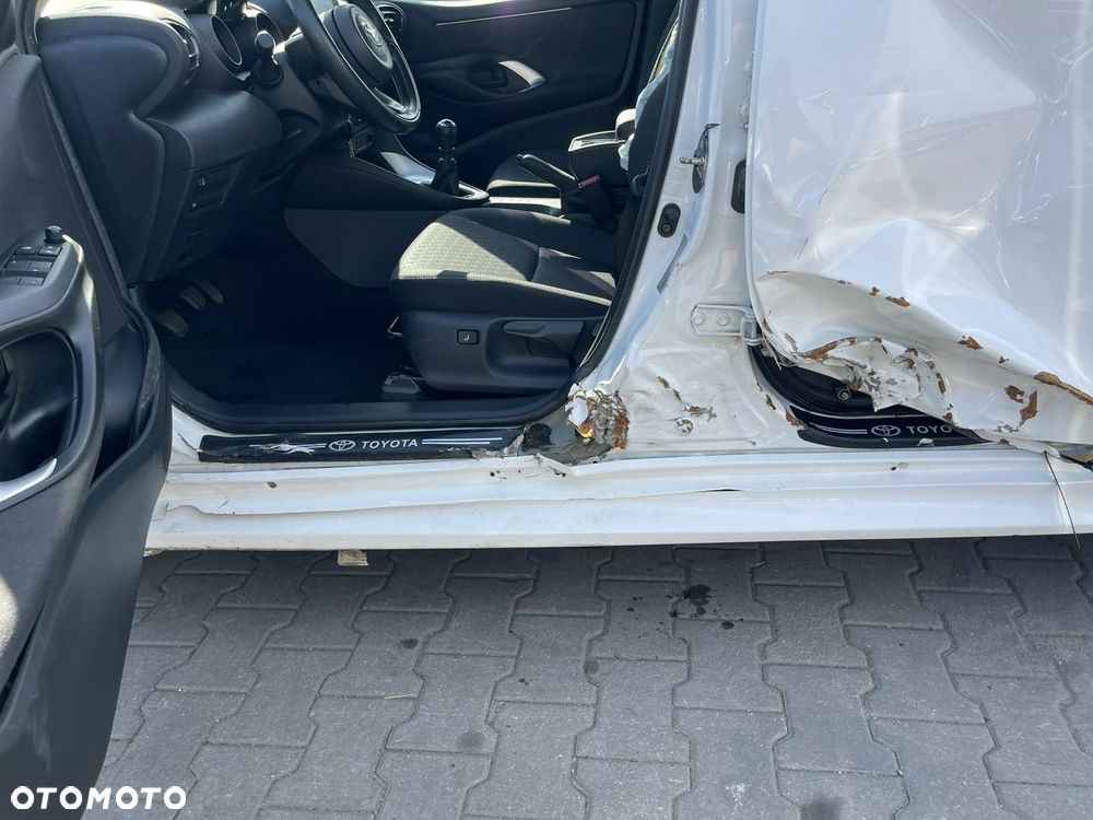 Toyota Yaris 1.5 Comfort - 6