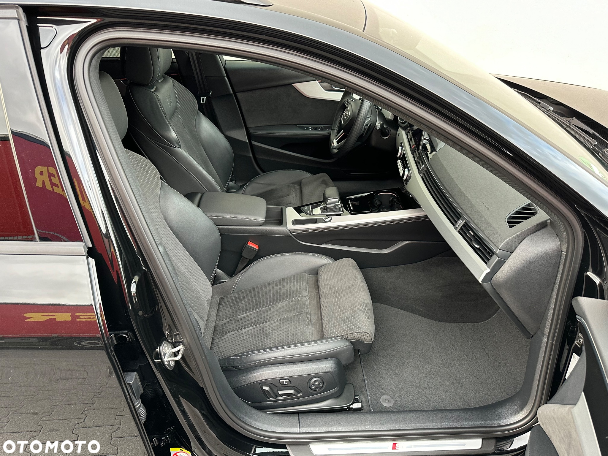 Audi A4 Avant 40 TDI S tronic S line - 25