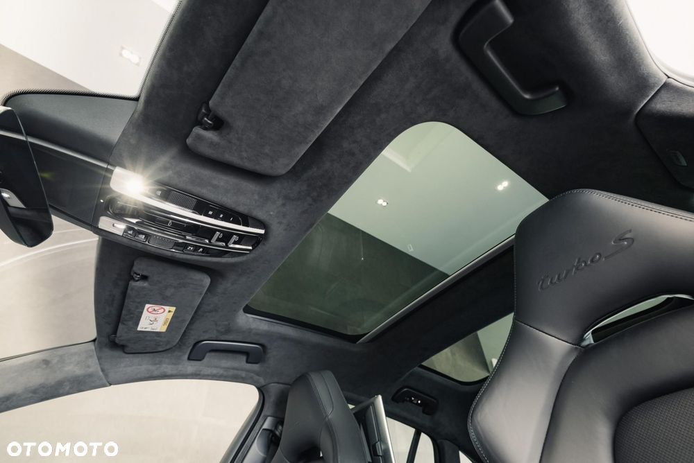 Porsche Panamera - 16