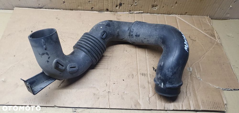 Rura dolot nawiewu powietrza Opel Movano III 2.3 DCI 8200751729 - 1