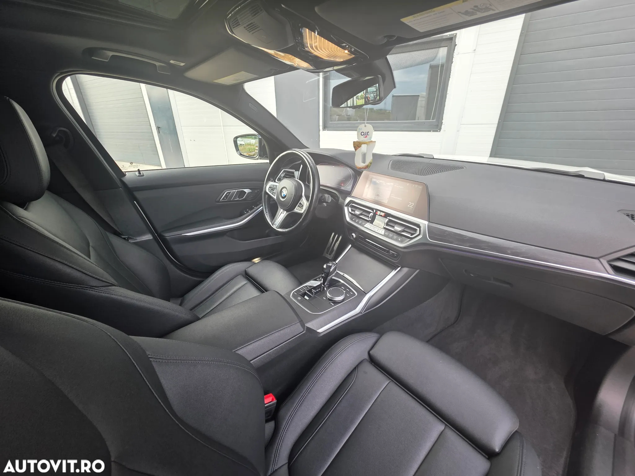 BMW Seria 3 330i xDrive Aut. M Sport - 12