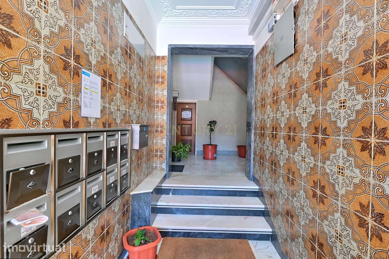 T2 em Queluz com excelentes áreas - Grande imagem: 3/18