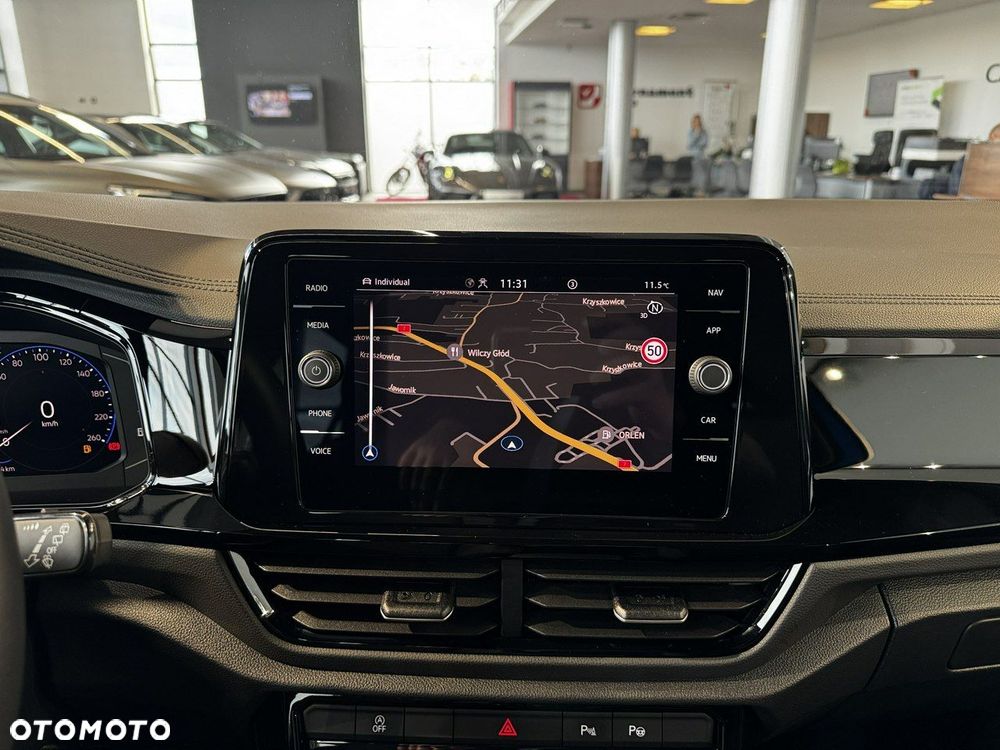 Volkswagen T-Roc - 24