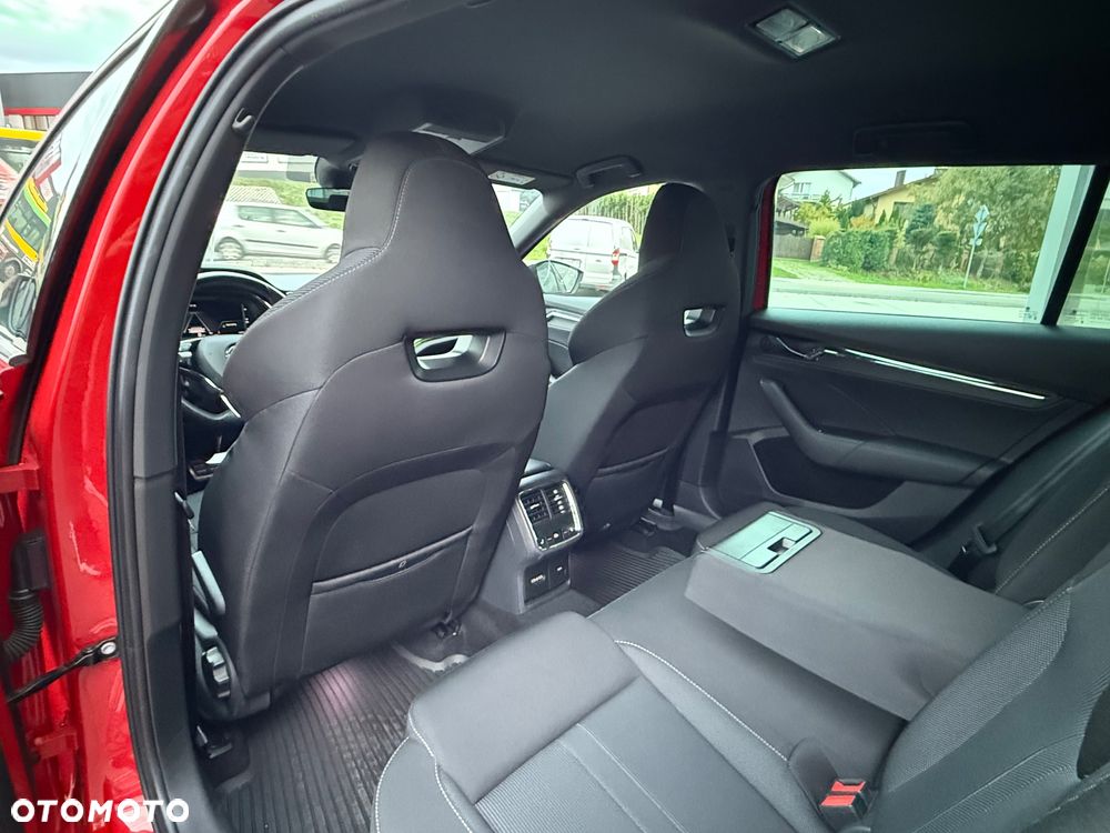 Skoda Octavia 2.0 TDI 4x4 Sportline DSG - 9