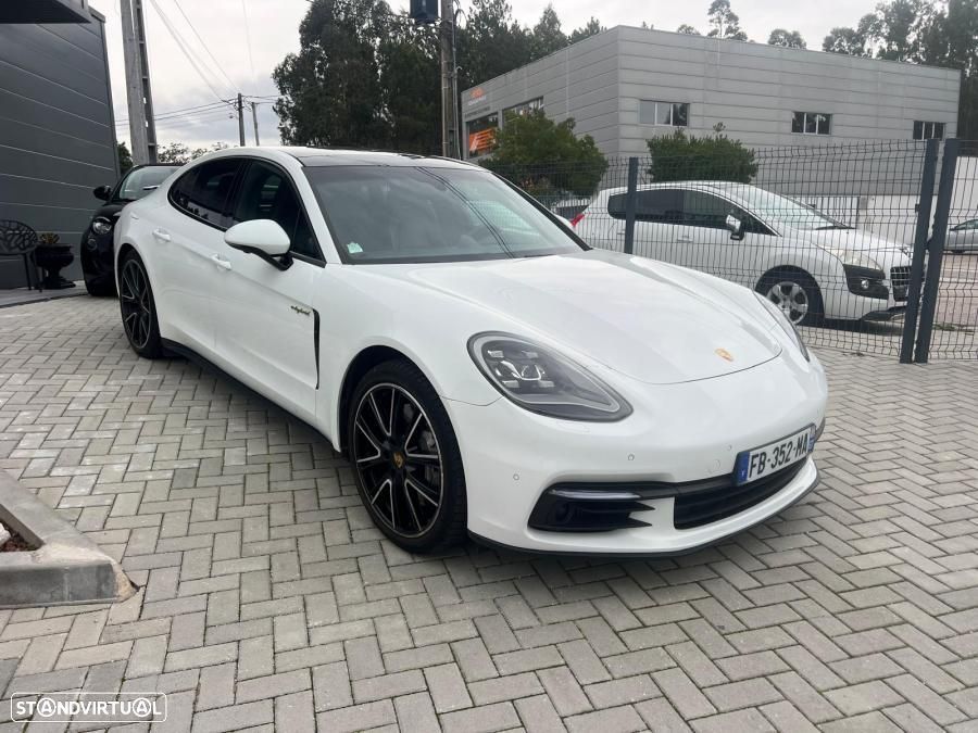 Porsche Panamera 4 E-Hybrid - 6