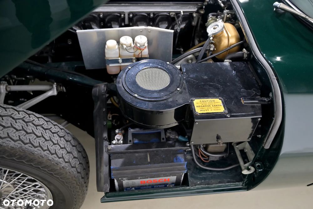 Jaguar E-Type - 39