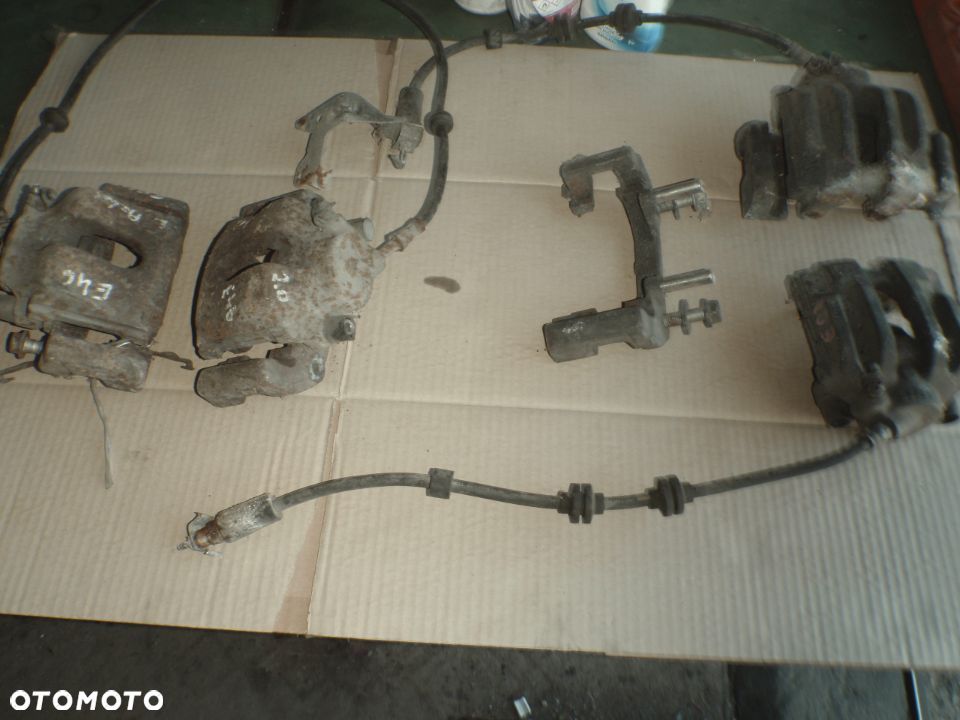 zacisk jarzmo hamulcowe bmw e46 - 1