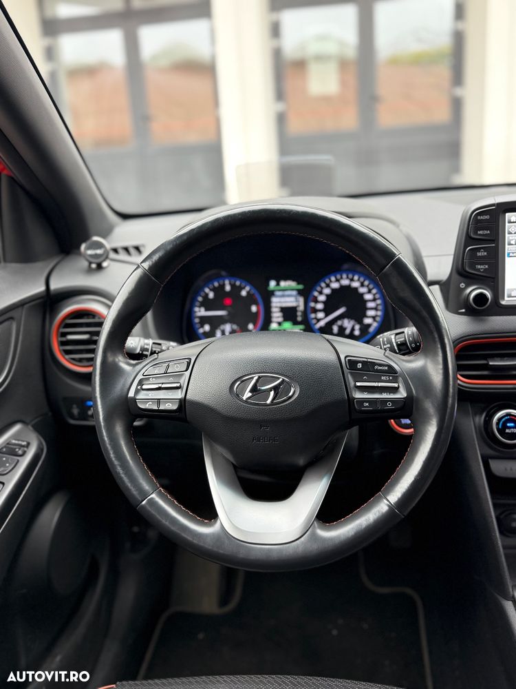 Hyundai KONA 1.6 CRDi 4WD 7DCT Luxury - 17