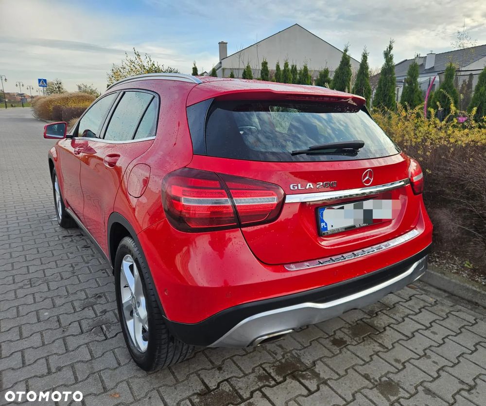 Mercedes-Benz GLA 200 7G-DCT - 14