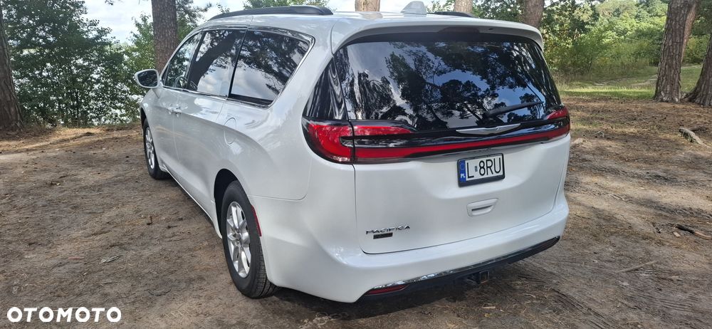 Chrysler Pacifica - 4