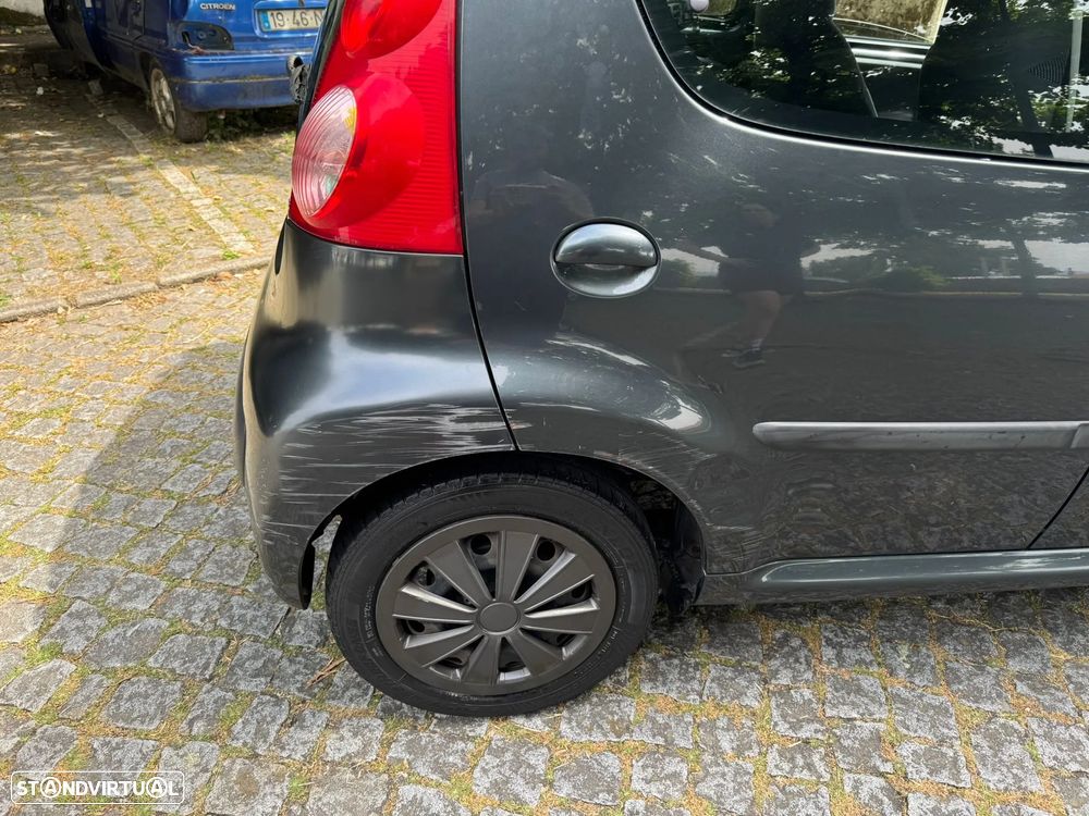 Peugeot 107 1.0 Urban - 7