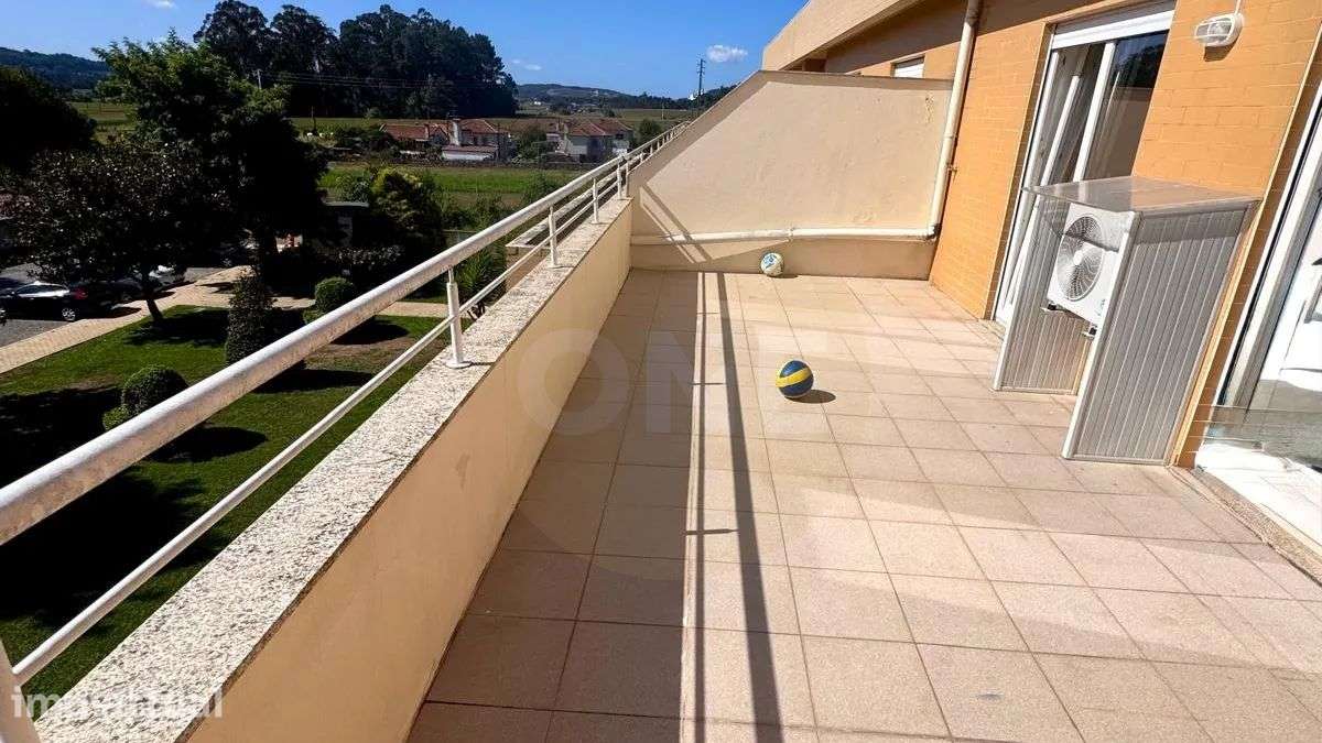 Apartamento T2 em Viatodos | Conforto , espaço e excelente conservação - Grande imagem: 5/12