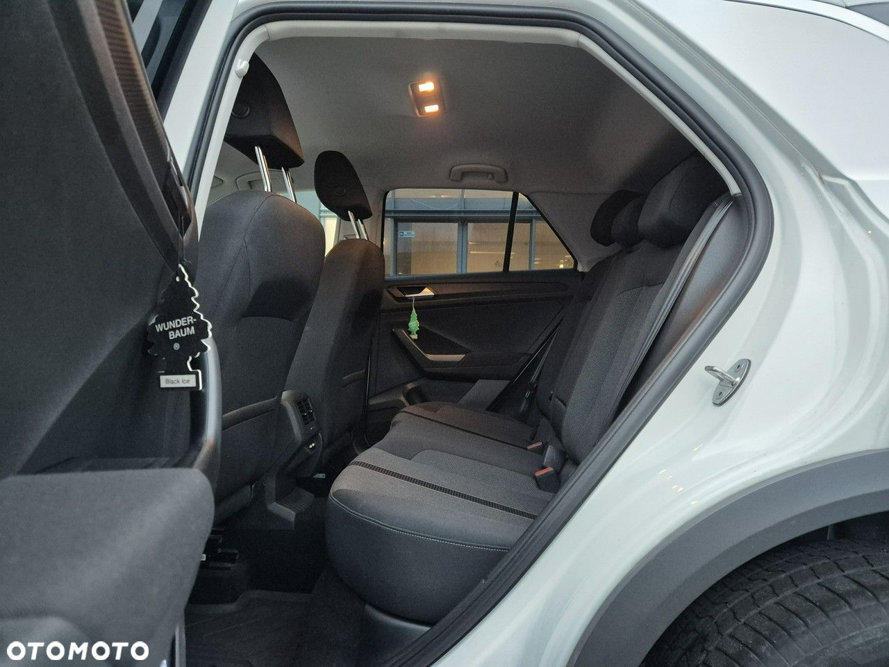 Volkswagen T-Roc - 11