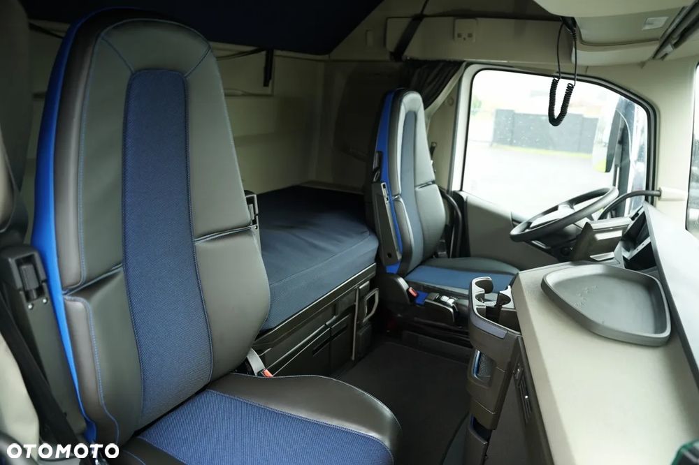 Volvo FH 500 / XXL / LOWDECK / MEGA / KLIMA POSTOJOWA / I-SHIFT / I- SAVE / - 35