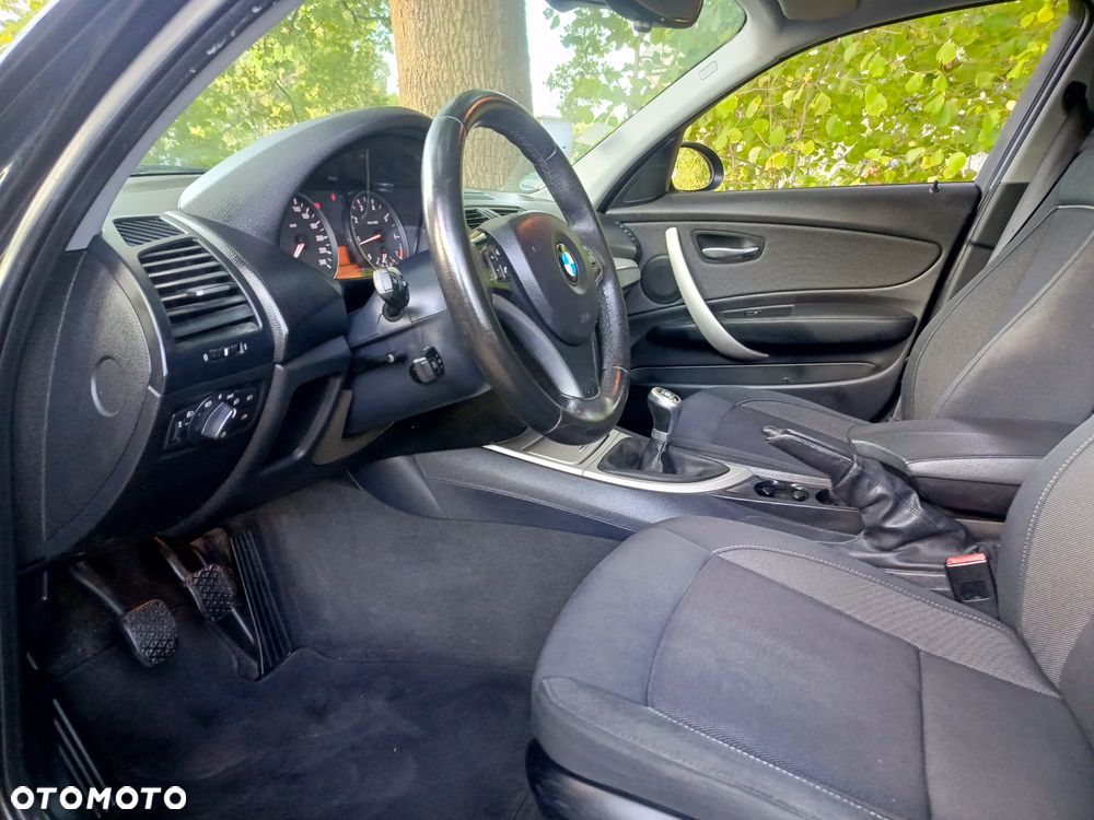 BMW Seria 1 118i - 33